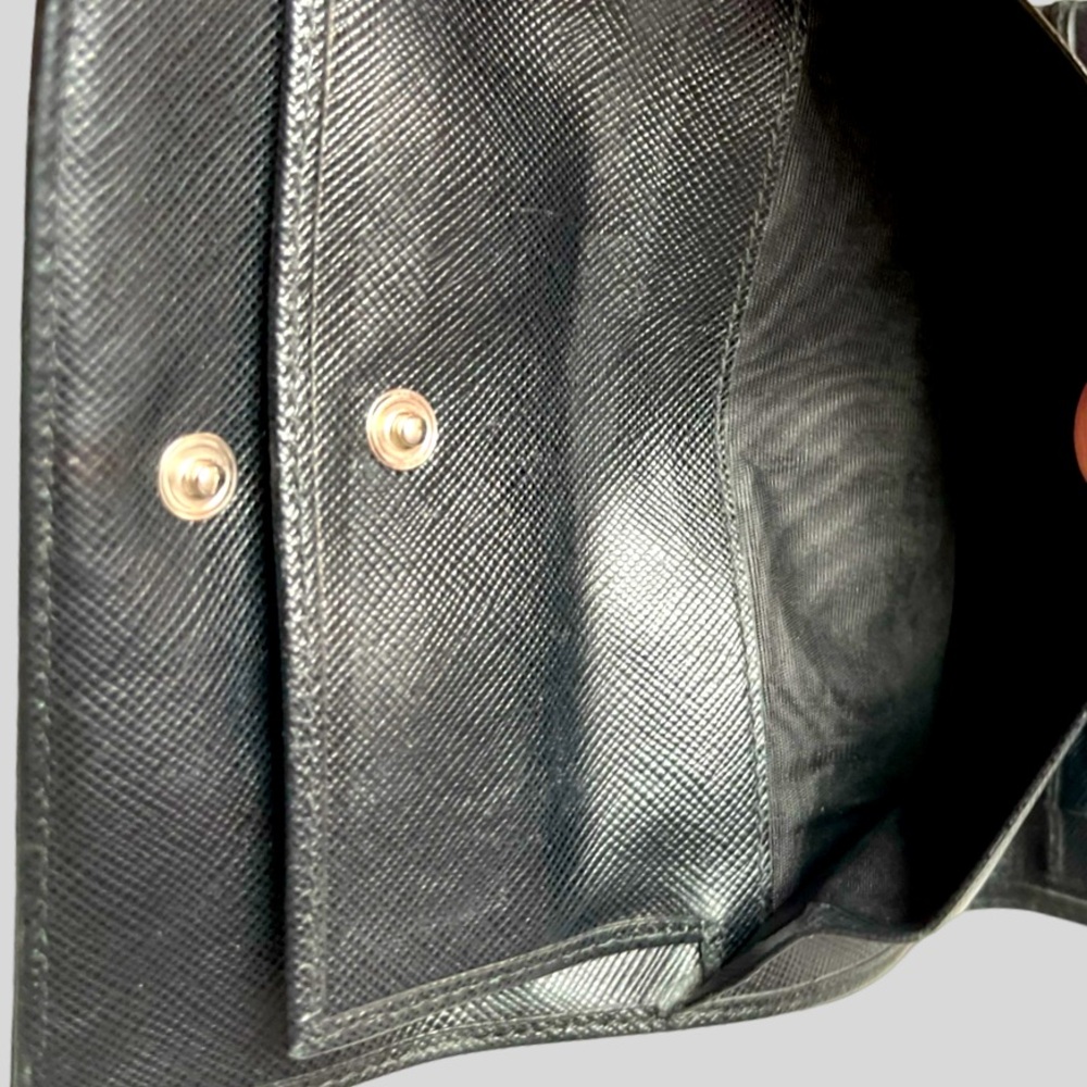 Prada wallet with iconic triangle logo. Nylon exterior Made in Italy Milano - Picture 5 of 10